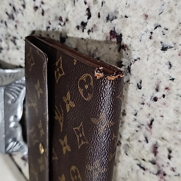 Louis Vuitton monogram large Notepad wallet 7.5x5x1inches - Picture 12 of 16